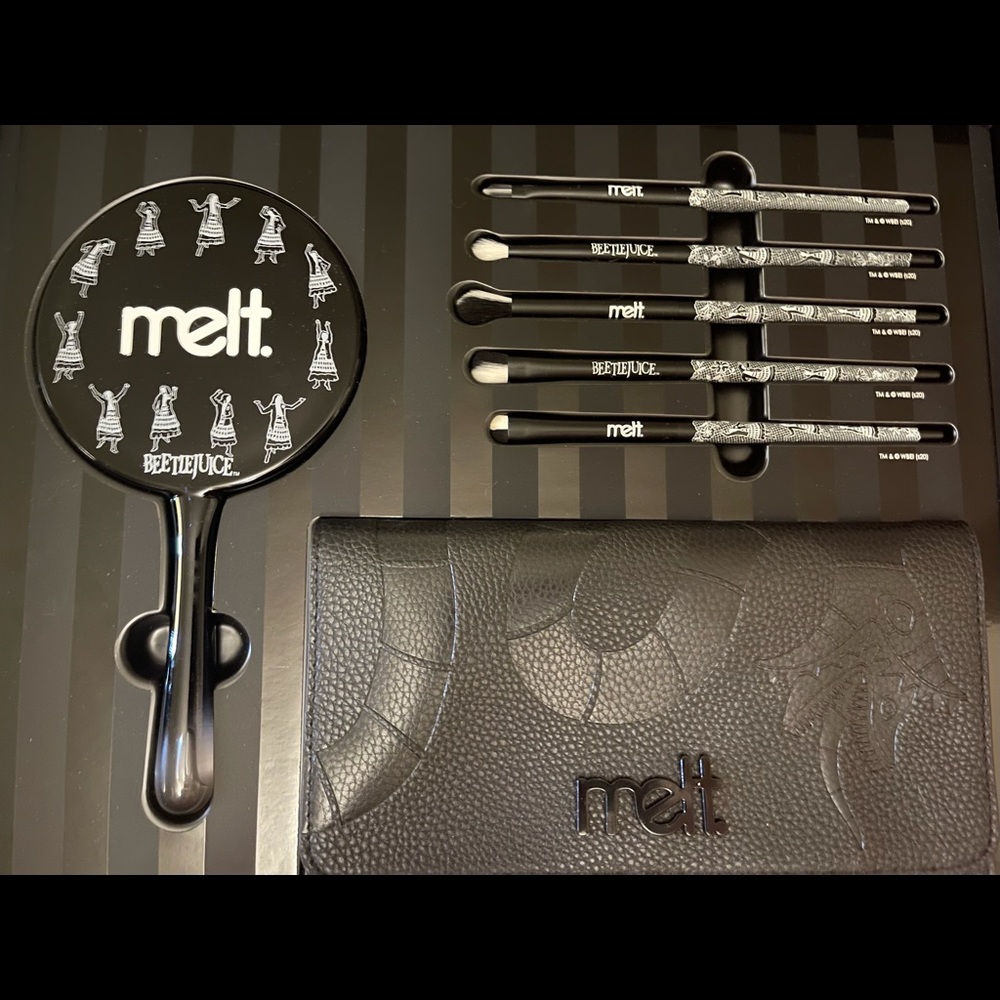 Melt Beetlejuice Lydia Mirror, Brushes & Clutch